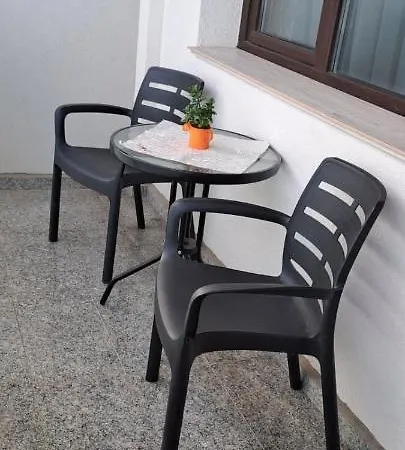 Apartment Season's Sofia